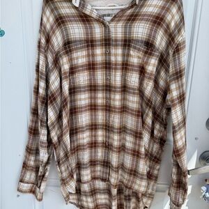 American Eagle Outfitters Tan and Brown Plaid Shirt